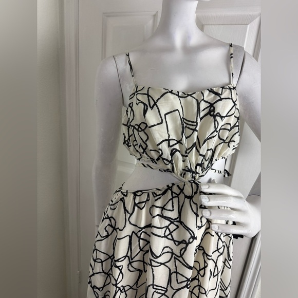 Astr Black and White Spaghetti Strap Maxi Sundress Size Small. A44 - Picture 5 of 17